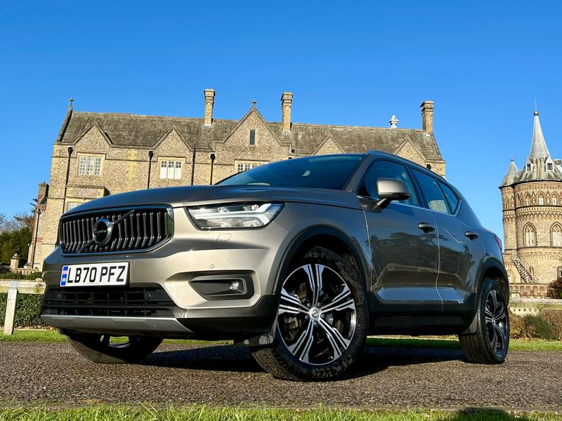 Used Volvo XC40 2021 for sale - 76782377: Photo 2