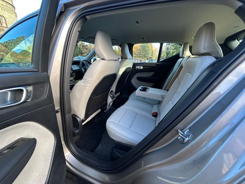 Used Volvo XC40 2021 for sale - 76782377: Photo 25