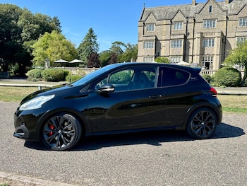 Used Peugeot 208  for sale - 75616263: Photo