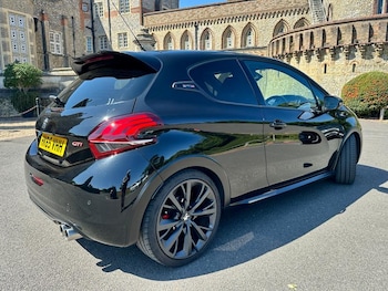 Used Peugeot 208  for sale - 75616263: Photo