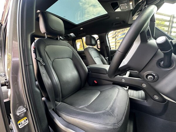 Used Land Rover Defender 110 2023 for sale - 75667740: Photo 24