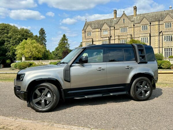 Used Land Rover Defender 110 2023 for sale - 75667740: Photo 5