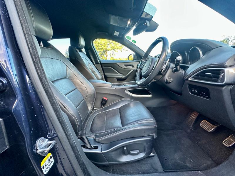 Used Jaguar F-Pace 2017 for sale - 76452719: Photo 10