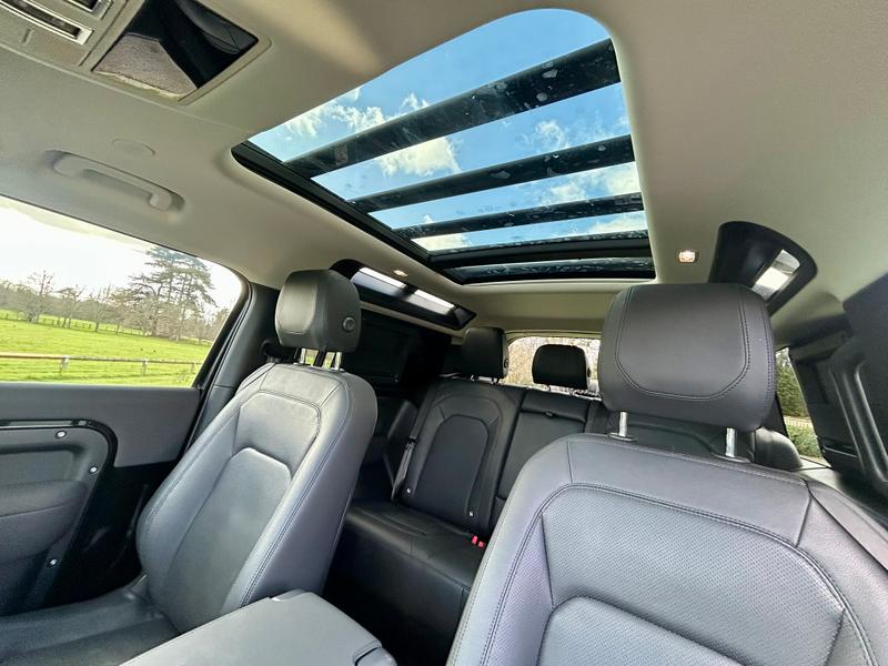 Used Land Rover Defender 2022 for sale - 77834488: Photo 23