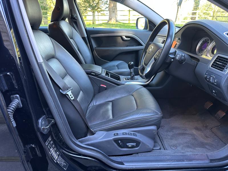 Used Volvo XC70 2011 for sale - 78171996: Photo 16