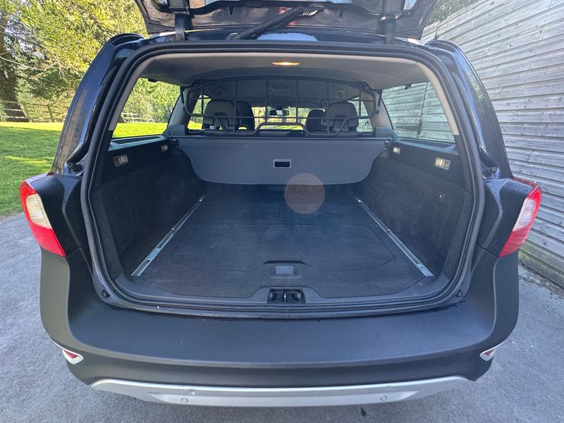 Used Volvo XC70 2011 for sale - 78171996: Photo 24