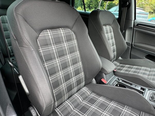 Used Volkswagen Golf 2014 for sale - 76266009: Photo 16