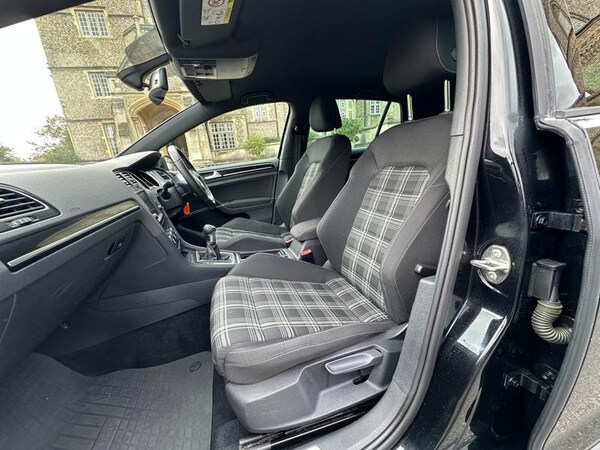 Used Volkswagen Golf 2014 for sale - 76266009: Photo 19
