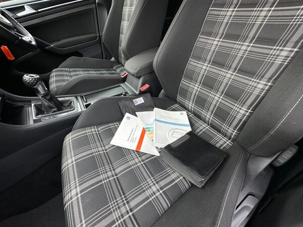 Used Volkswagen Golf 2014 for sale - 76266009: Photo 21