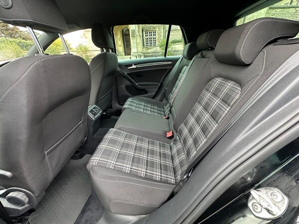Used Volkswagen Golf 2014 for sale - 76266009: Photo 22