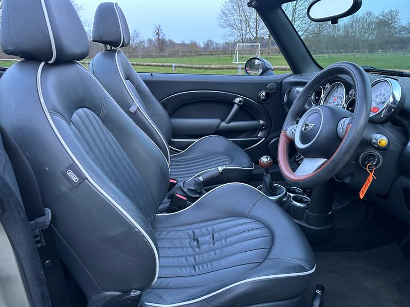 Used MINI Convertible 2008 for sale - 77819631: Photo 15