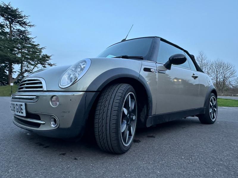 Used MINI Convertible 2008 for sale - 77819631: Photo 9