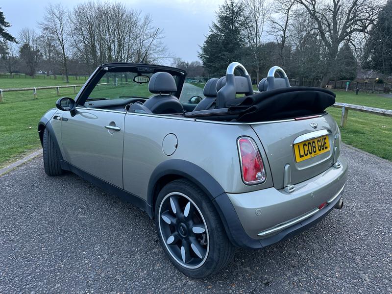 Used MINI Convertible 2008 for sale - 77785396: Photo 11