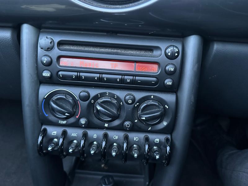 Used MINI Convertible 2008 for sale - 77785396: Photo 20