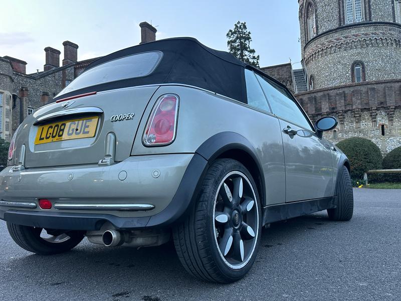 Used MINI Convertible 2008 for sale - 77785396: Photo 6
