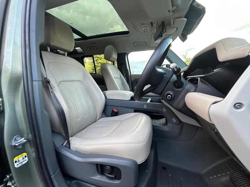 Used Land Rover Defender 2021 for sale - 78090509: Photo 12