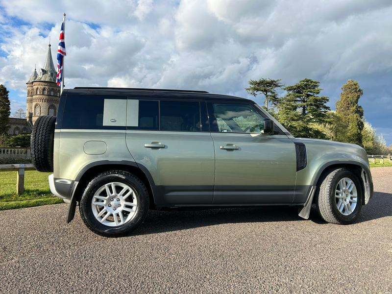 Used Land Rover Defender 2021 for sale - 78090509: Photo 4