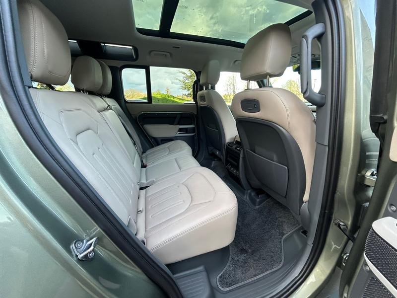 Used Land Rover Defender 2021 for sale - 78090509: Photo 9