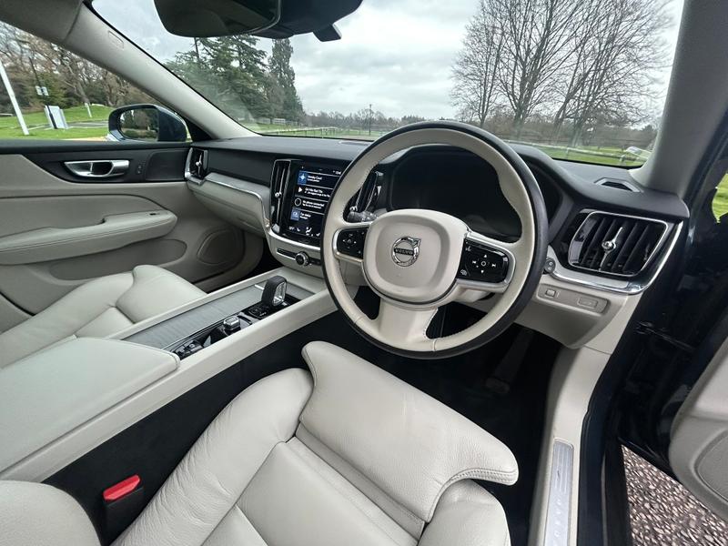 Used Volvo V60 Cross Country 2021 for sale - 76862402: Photo 23