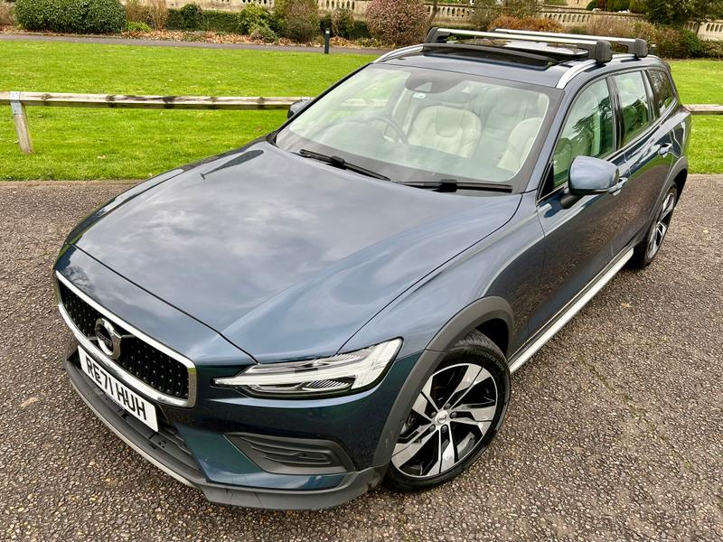 Used Volvo V60 Cross Country 2021 for sale - 76862402: Photo 4