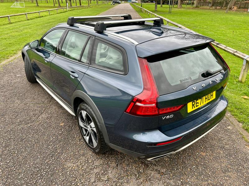 Used Volvo V60 Cross Country 2021 for sale - 76862402: Photo 6