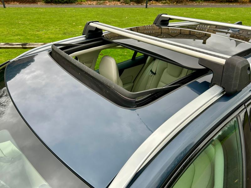 Used Volvo V60 Cross Country 2021 for sale - 76862402: Photo 8