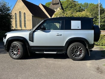 Used Land Rover Defender 2021 for sale - 79754955: Photo