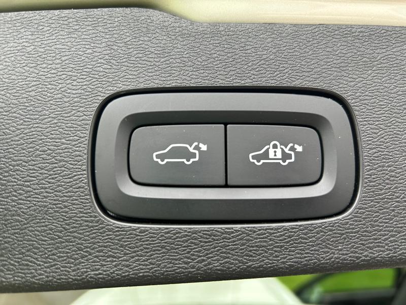 Used Volvo V60 2021 for sale - 77025893: Photo 17