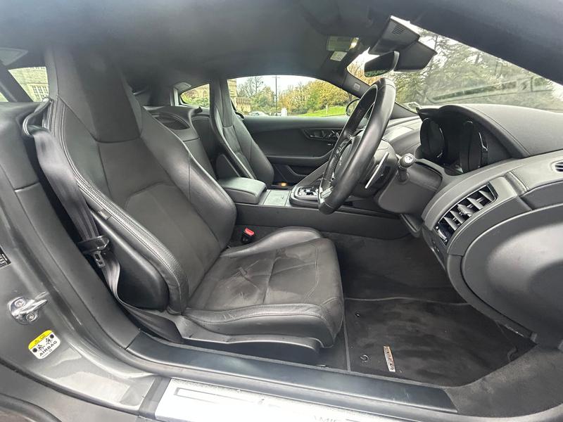 Used Jaguar F-Type 2018 for sale - 76534523: Photo 18