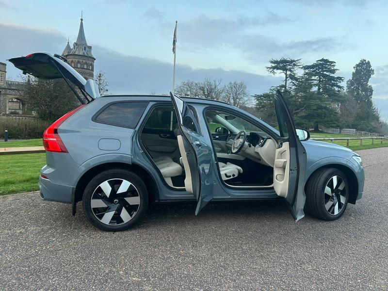 Used Volvo XC60 2024 for sale - 77840849: Photo 13