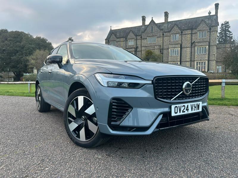 Used Volvo XC60 2024 for sale - 77840849: Photo 2