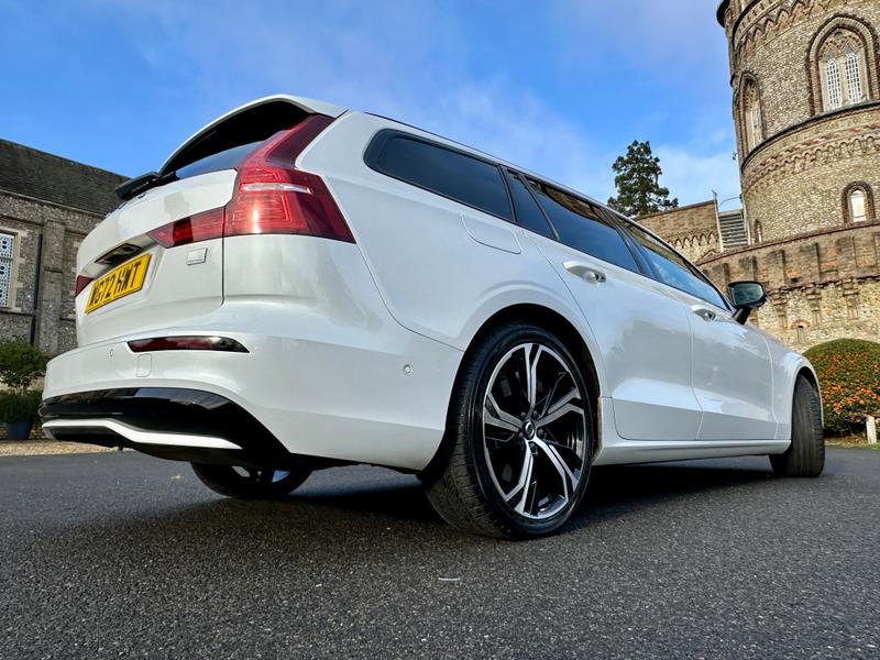 Used Volvo V60 2022 for sale - 76500632: Photo 10