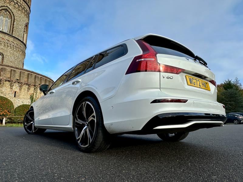 Used Volvo V60 2022 for sale - 76500632: Photo 11