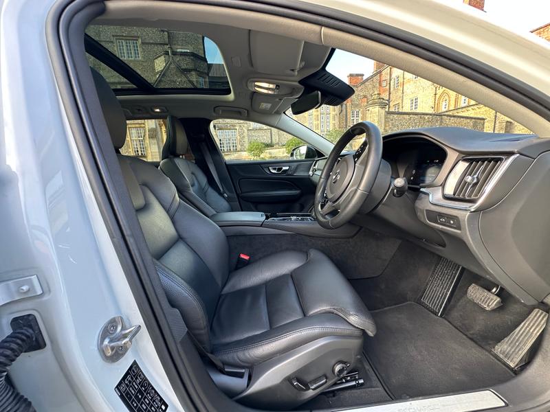 Used Volvo V60 2022 for sale - 76500632: Photo 14