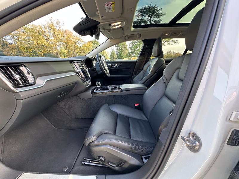 Used Volvo V60 2022 for sale - 76500632: Photo 18