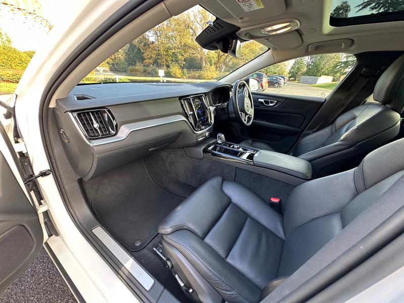 Used Volvo V60 2022 for sale - 76500632: Photo 19