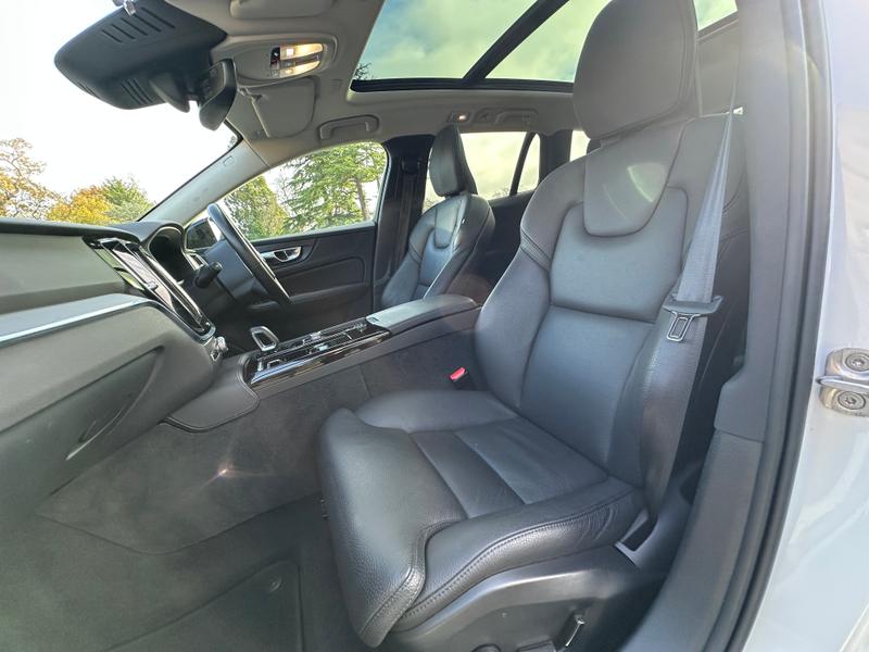 Used Volvo V60 2022 for sale - 76500632: Photo 20