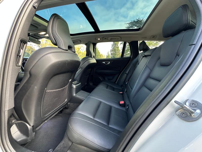 Used Volvo V60 2022 for sale - 76500632: Photo 21