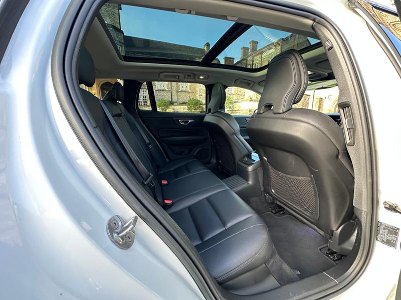 Used Volvo V60 2022 for sale - 76500632: Photo 22