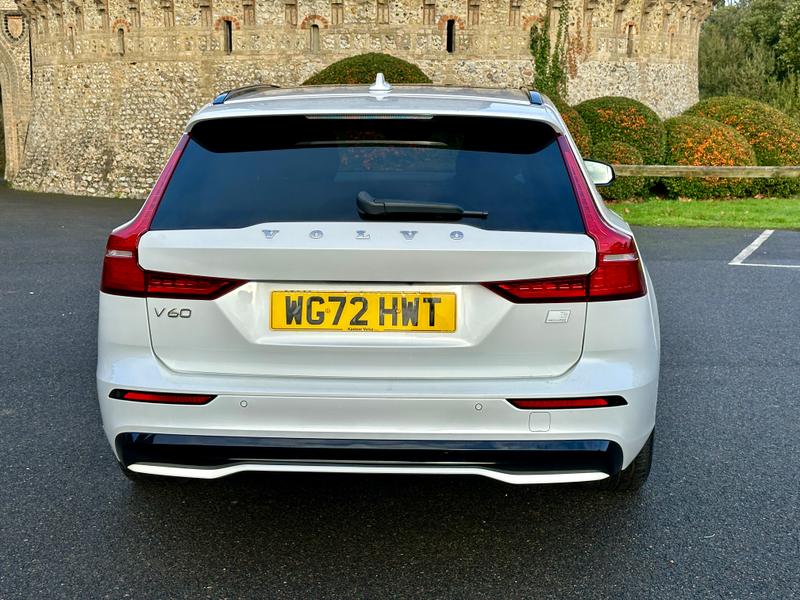 Used Volvo V60 2022 for sale - 76500632: Photo 6