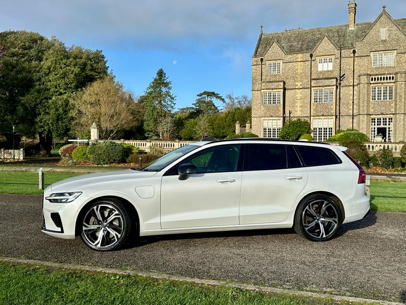 Used Volvo V60 2022 for sale - 76500632: Photo 7