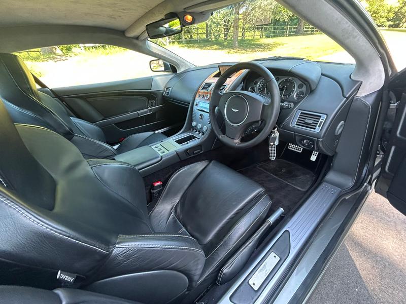 Used Aston Martin DB9 2006 for sale - 75466959: Photo 25