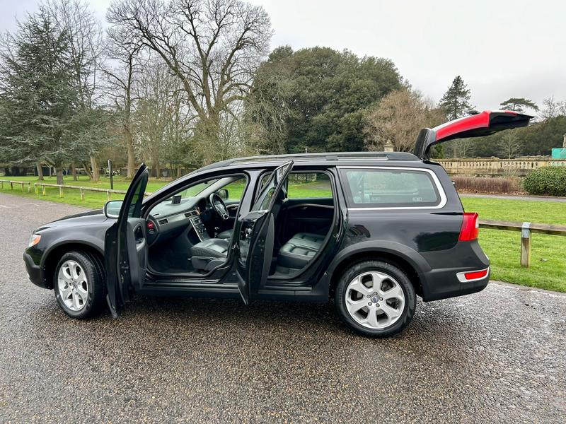 Used Volvo XC70 2011 for sale - 77613622: Photo 7