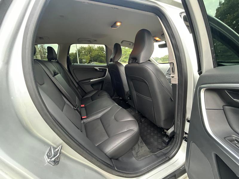 Used Volvo XC60 2015 for sale - 76234819: Photo 14