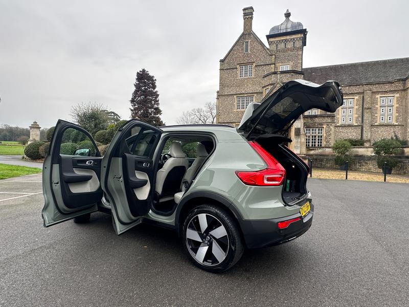 Used Volvo XC40 2023 for sale - 76972091: Photo 18