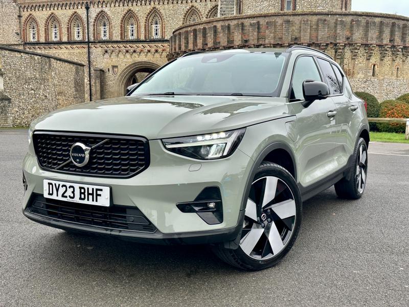 Used Volvo XC40 2023 for sale - 76972091: Photo 2