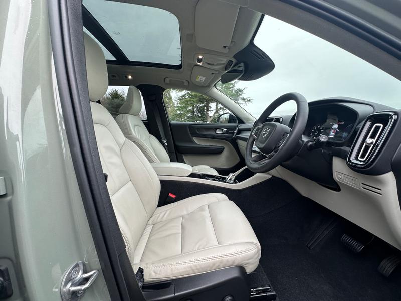 Used Volvo XC40 2023 for sale - 76972091: Photo 21