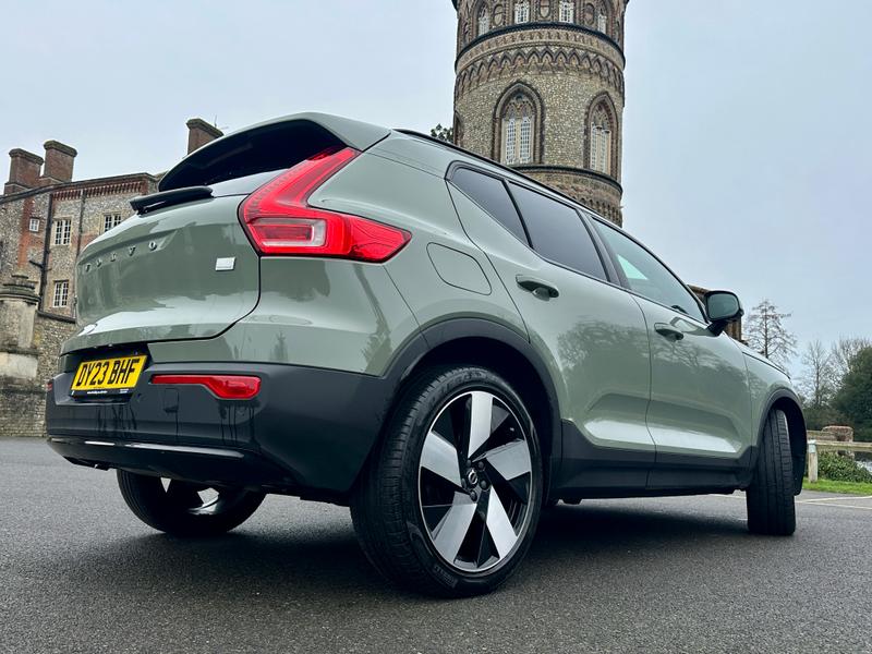 Used Volvo XC40 2023 for sale - 76972091: Photo 9