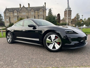 Used Porsche Taycan 2023 for sale - 76076757: Photo 2