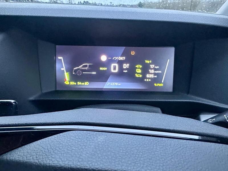 Used Peugeot e-Traveller 2025 for sale - 78042931: Photo 19